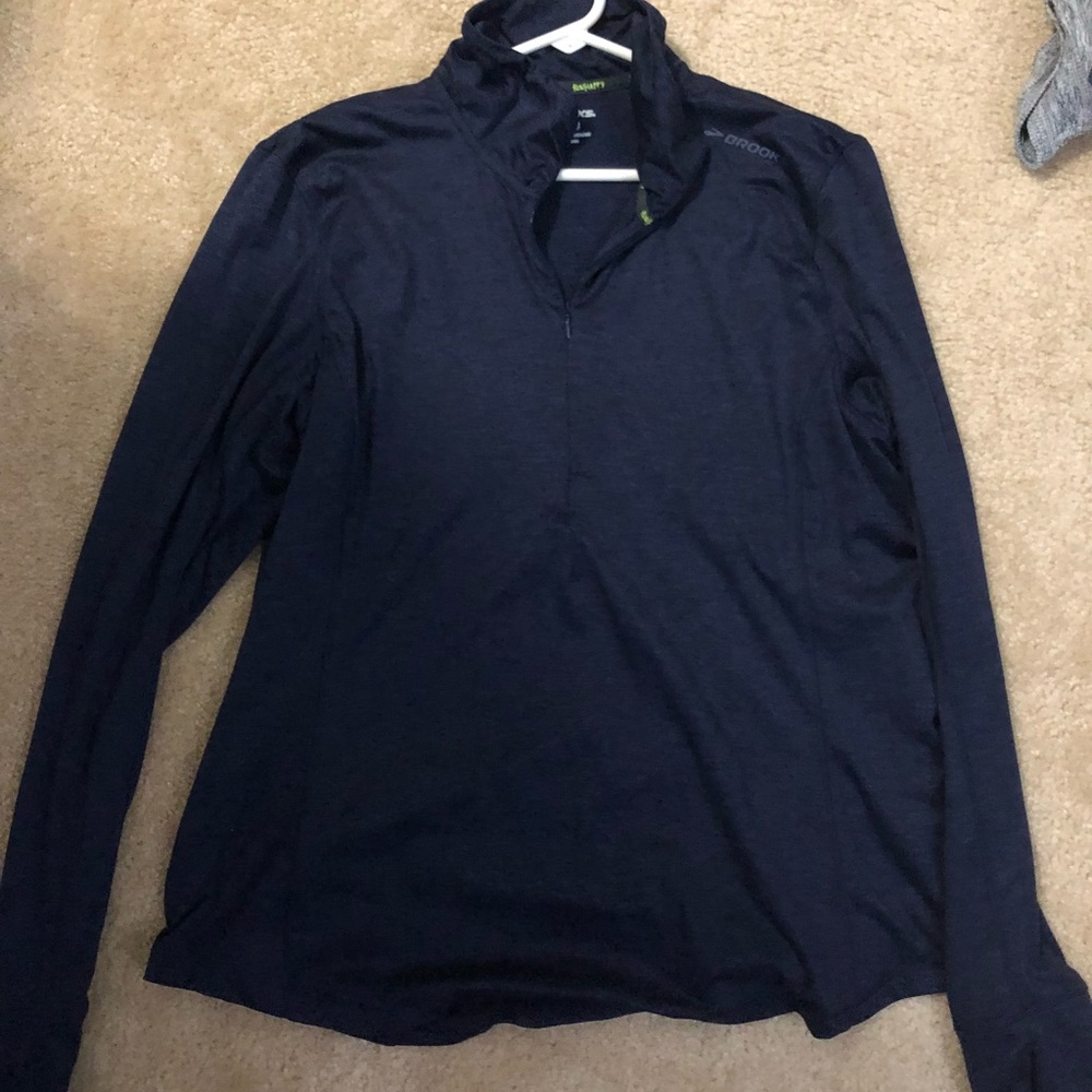 Brooks 3/4 zip running top with thumb holes